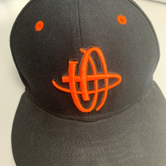 Nike True Huarache SnapBack Hat EUC - Picture 2 of 8